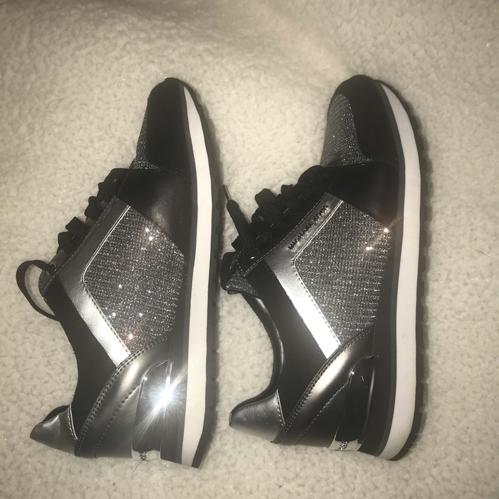 Never worn Michael kors sneakers